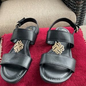 Sam n Libby black sandals,8 1/2.